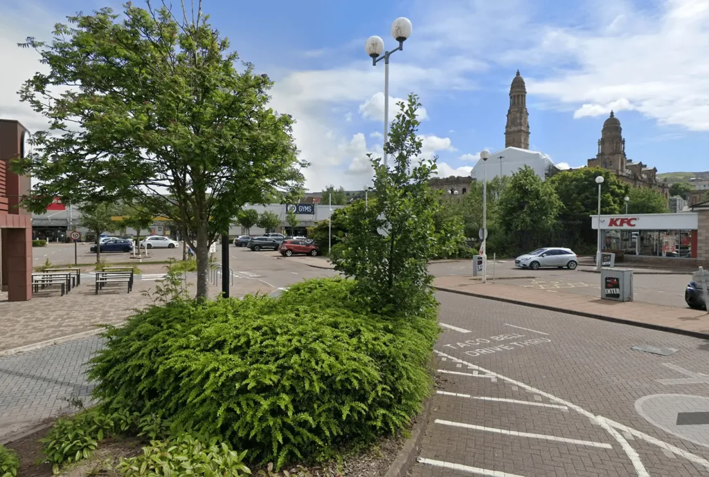 Commercial grounds maintenance | KFC | Greenock | Inverclyde